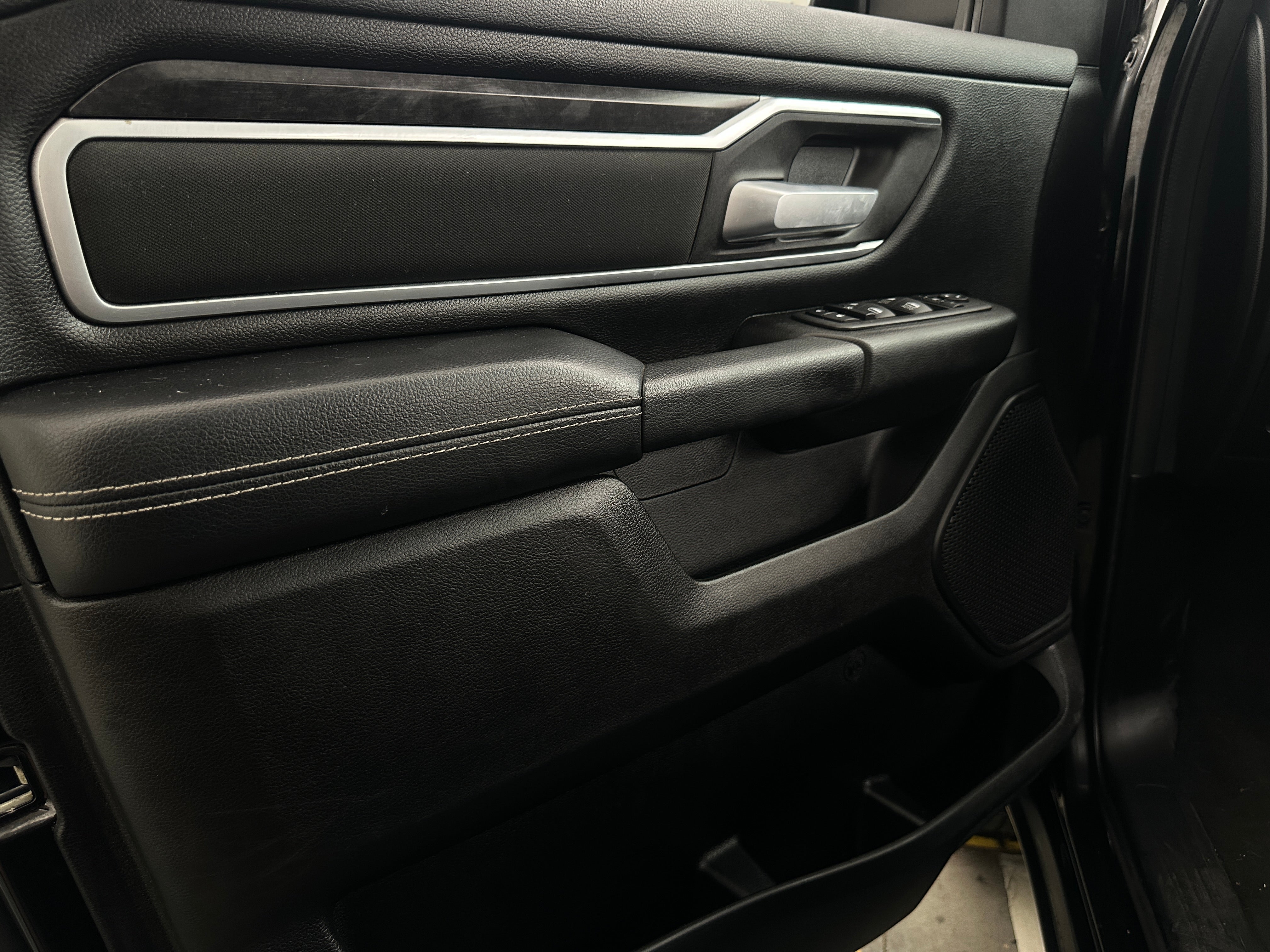 ram ram 1500 pickup 2024 1C6RRFBG4RN102791 image ram ram 1500 pickup 2024 1C6RRFBG4RN102791 image